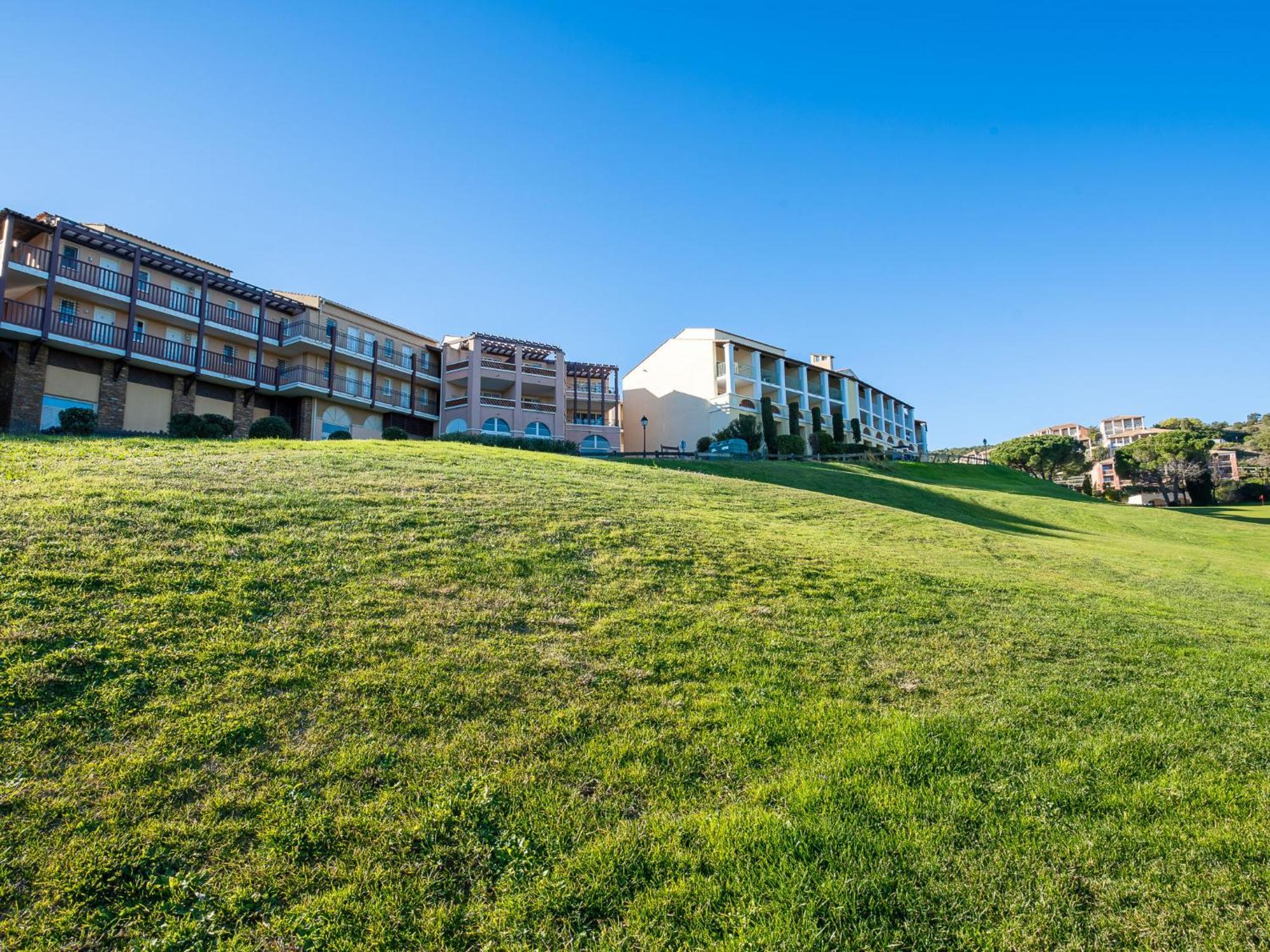 Apartment Village Cap Esterel - Le Village-81 By Interhome Saint-Raphaël Exterior foto